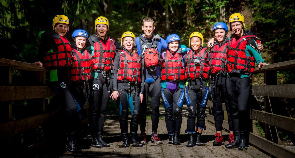 IL N’Y A QU’UNE SEULE PLANÈTE. LAISSEZ TOUS NOS JEUNES DEVENIR DES YOUNG & JUNIOR EXPLORATEURS